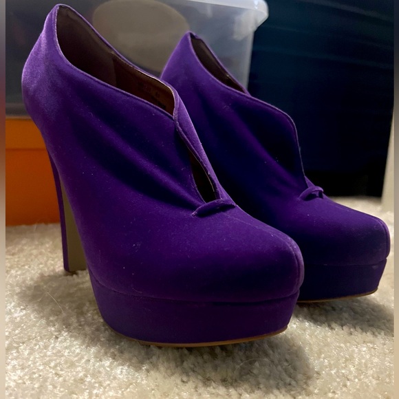 Wixx purple velvet platform bootie high heels, size 8.5, NEW NWOB - Picture 1 of 7
